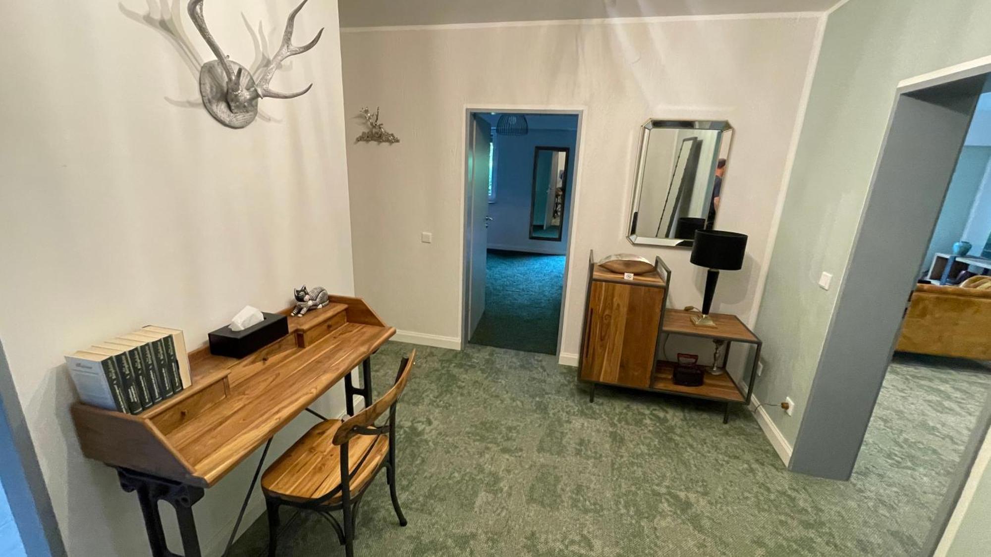 Besotel Erkrath- Schicke Fewo Oder Apartments Zentral Naehe Bahnhof Und Autobahn Im Neandertal Mit Glasfaser Wlan Und Freies Parken المظهر الخارجي الصورة